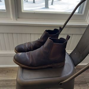 Chelsea boots